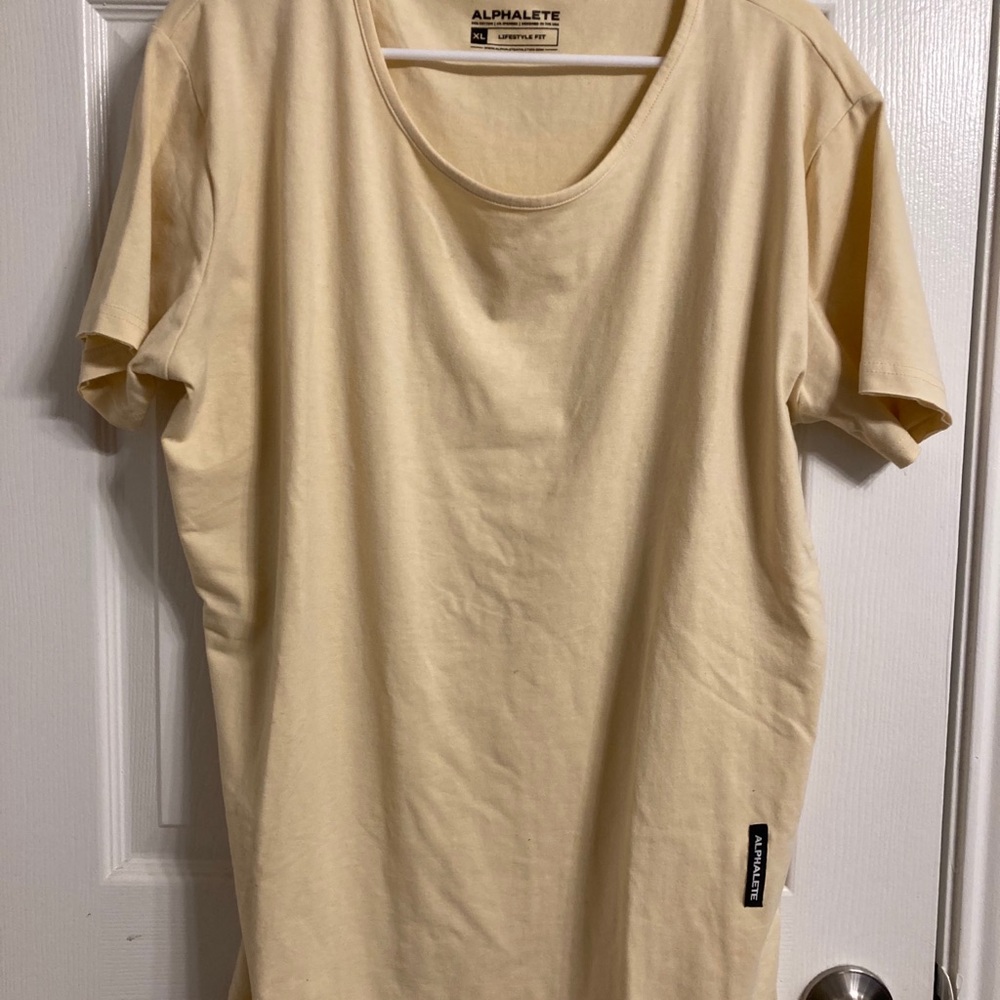 Alphalete Mens Essential Scoop SS